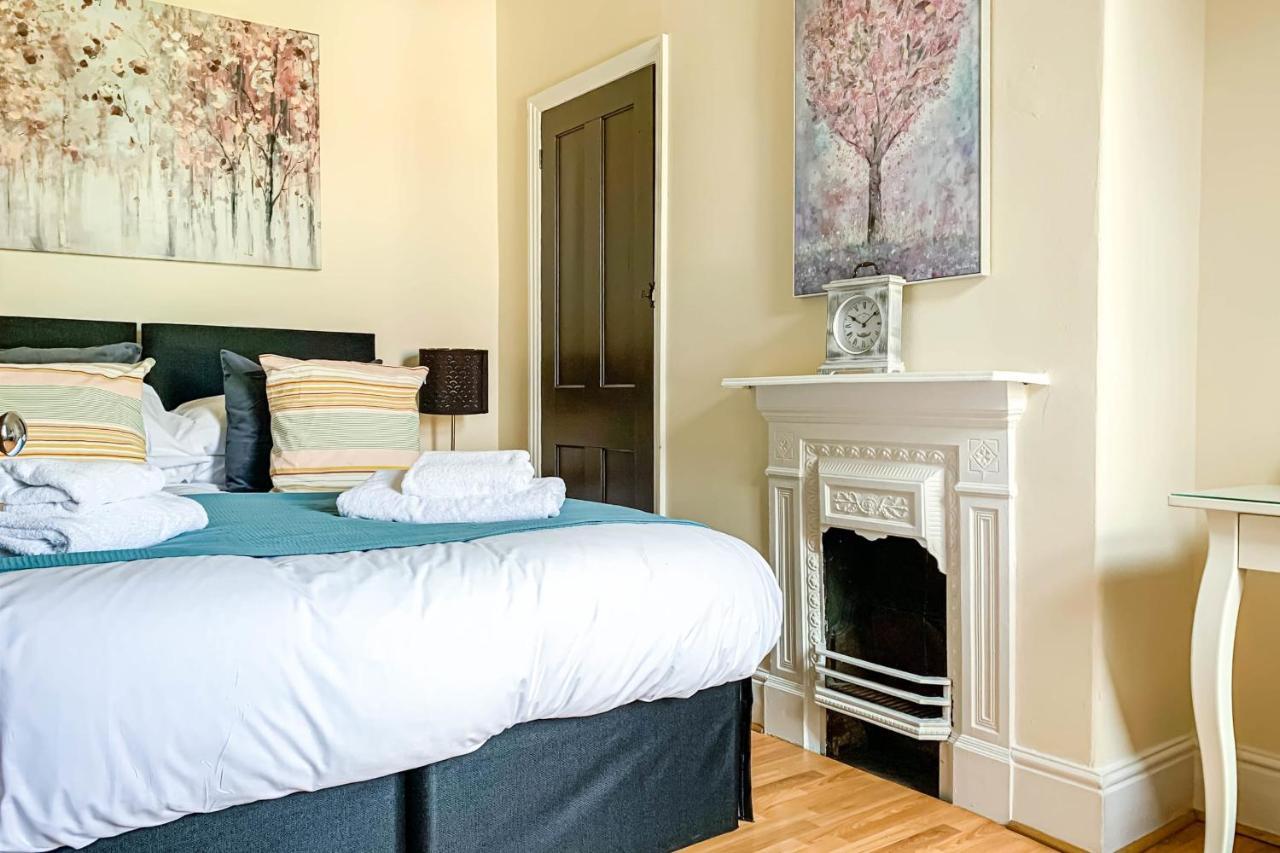 The Groves - Quaint Victorian Home - Free Parking York Bagian luar foto